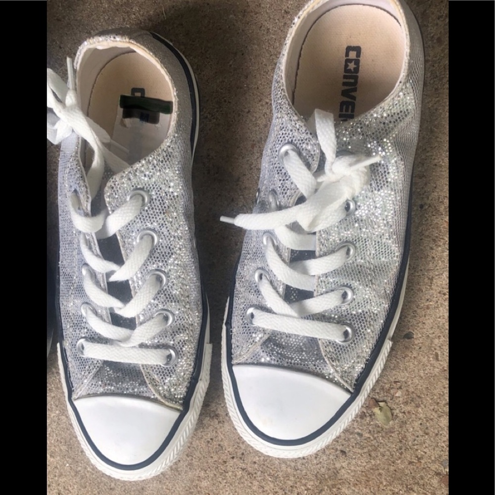 Converse sparkles